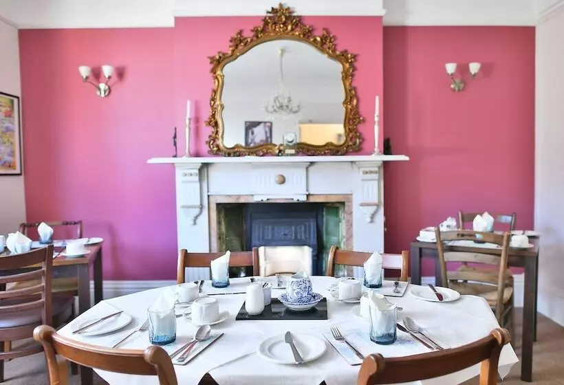 تختخواب و صبحانه Virginia Lodge