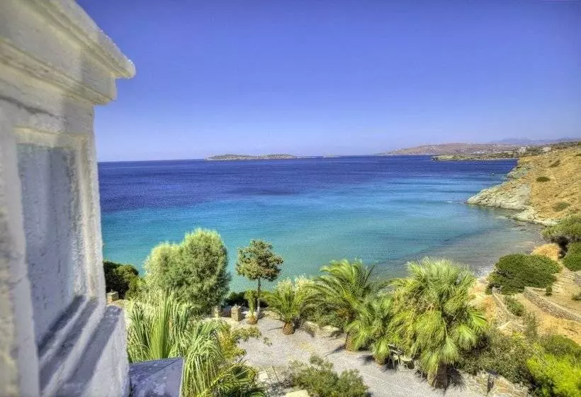 Hotel Aneroussa Beach