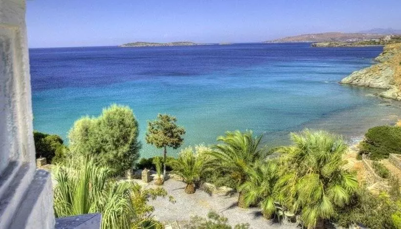 Hotel Aneroussa Beach