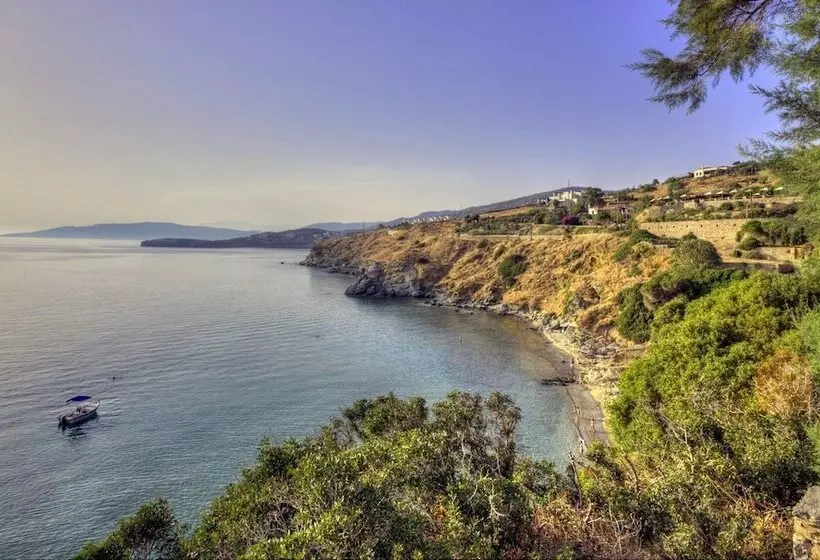 Hotel Aneroussa Beach