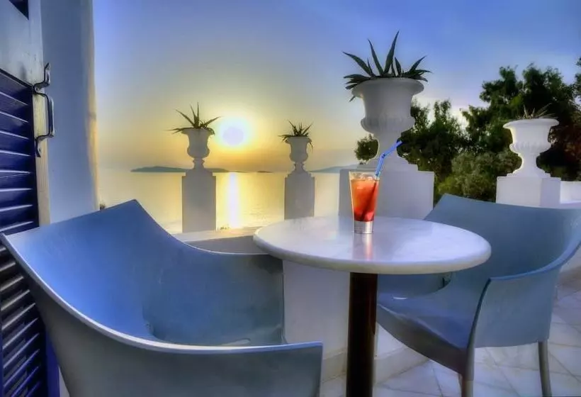 Hotel Aneroussa Beach