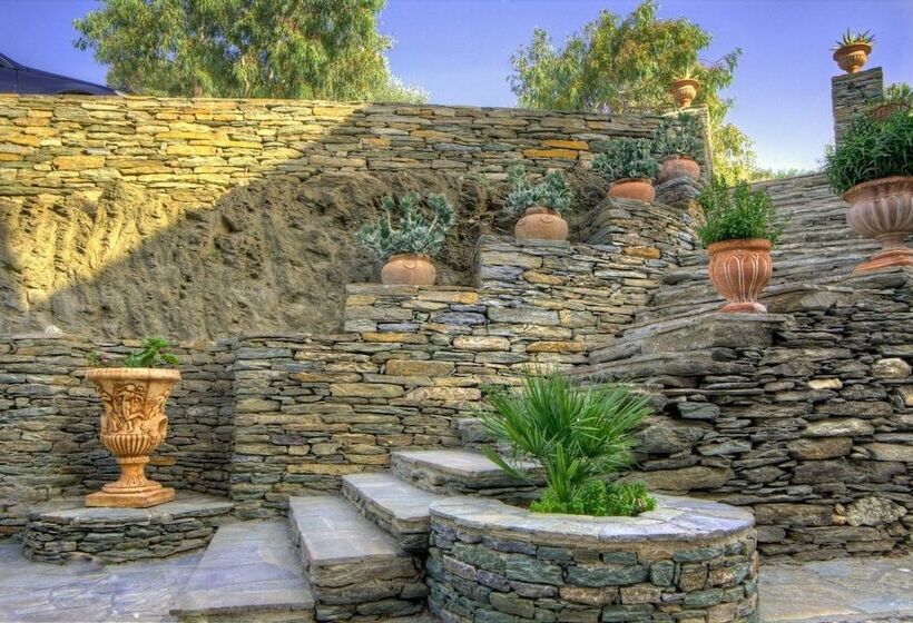 호텔 Aneroussa Beach