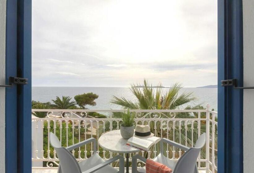 호텔 Aneroussa Beach