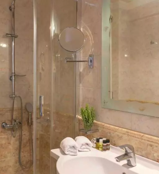 Hotel Aneroussa Beach