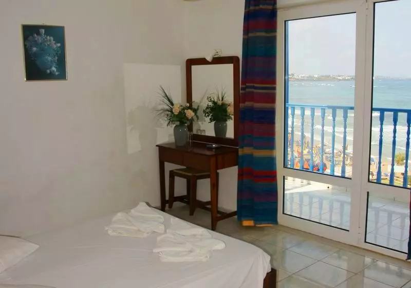 ホテル Christiana Beach