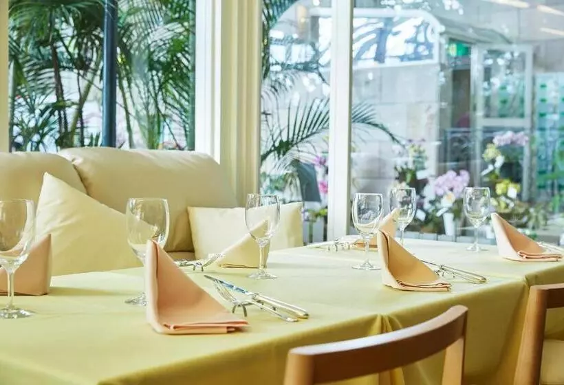 Otel Forest Villa Huis Ten Bosch