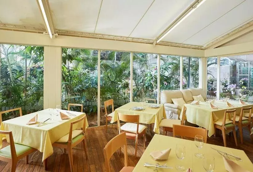 Otel Forest Villa Huis Ten Bosch