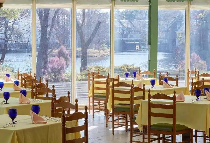 Otel Forest Villa Huis Ten Bosch