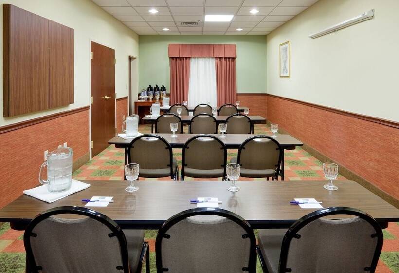 فندق Holiday Inn Express And Suites   Quakertown, An Ihg
