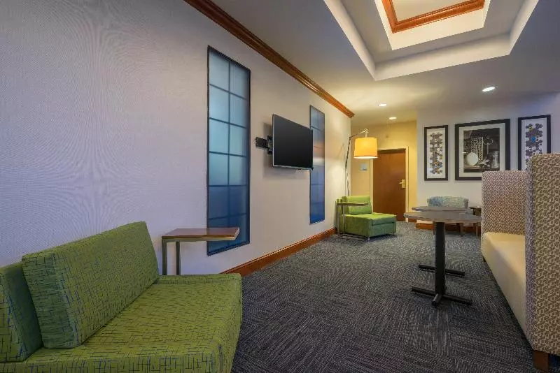 酒店 Holiday Inn Express And Suites   Quakertown, An Ihg