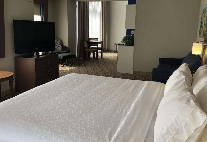 فندق Holiday Inn Express And Suites   Quakertown, An Ihg