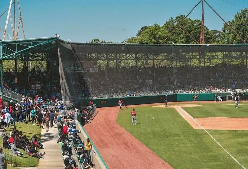 Holiday Inn Express Hotel & Suites Kinston, An Ihg