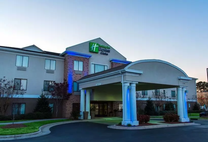 Holiday Inn Express Hotel & Suites Kinston, An Ihg