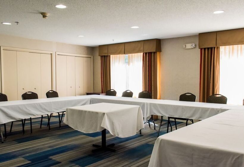 Holiday Inn Express Hotel & Suites Kinston, An Ihg