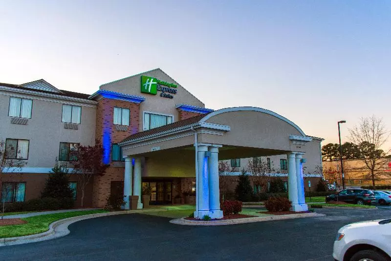 Holiday Inn Express Hotel & Suites Kinston, An Ihg