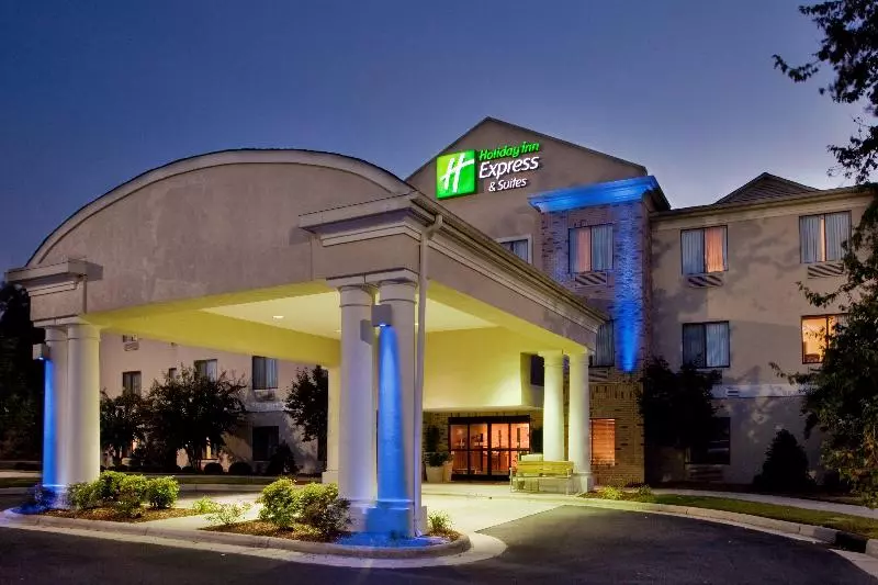 Holiday Inn Express Hotel & Suites Kinston, An Ihg