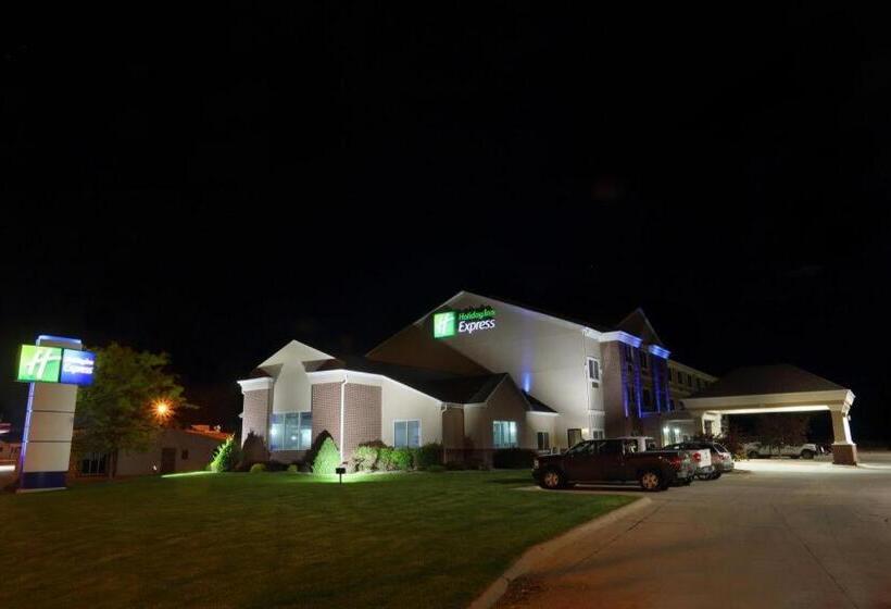 Отель Holiday Inn Express Oneill By Ihg