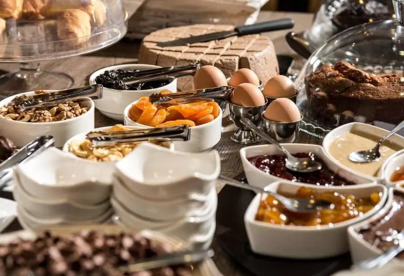 Отель Premier Agrinio Heart