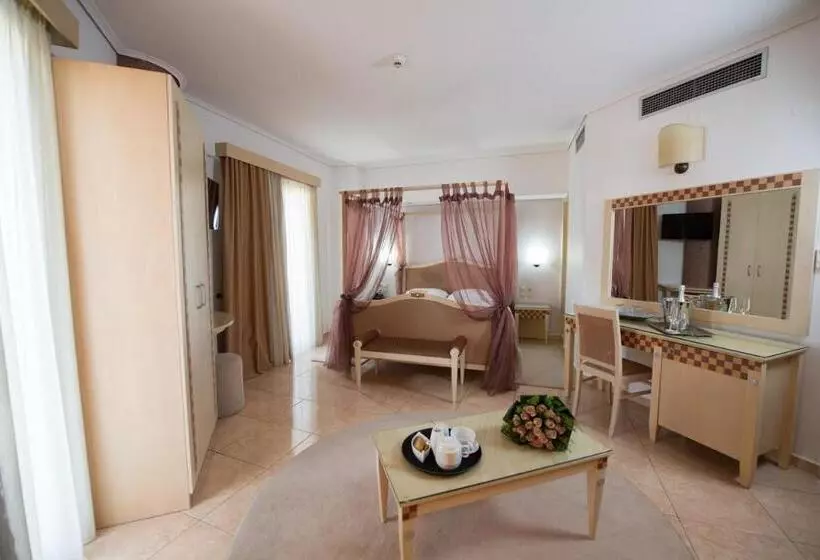 Отель Premier Agrinio Heart