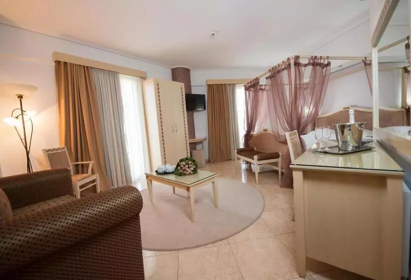 Отель Premier Agrinio Heart