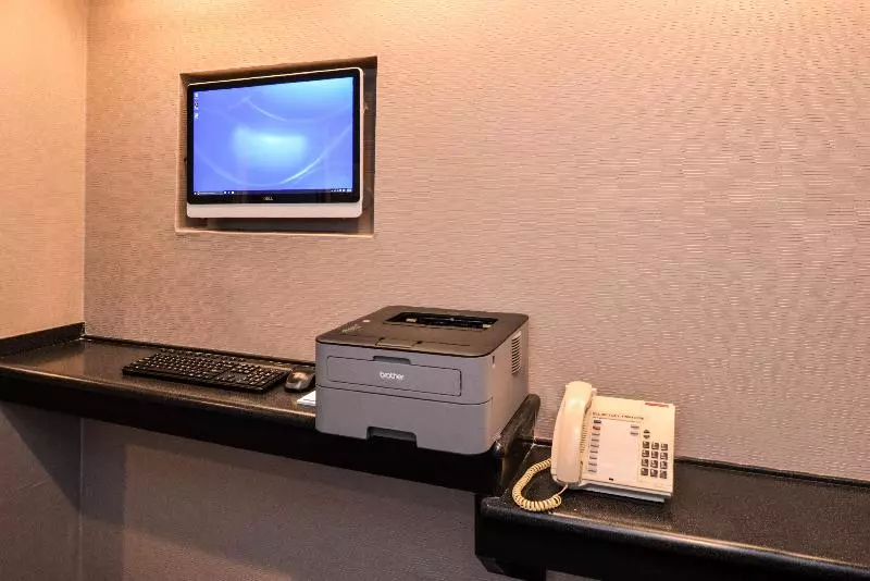 Отель Spark By Hilton North Little Rock