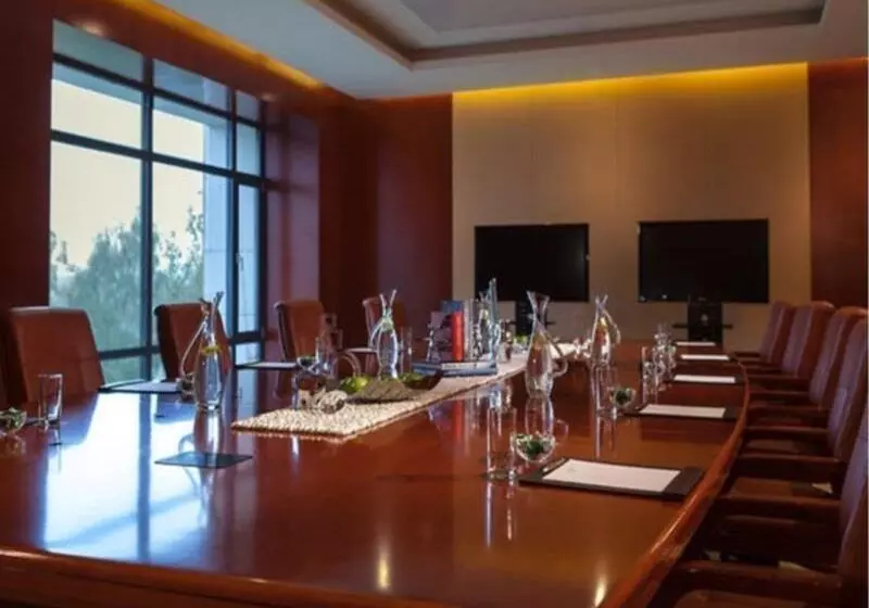 בית מלון כפרי Marriott Executive Apartment Tianjin Lakeview