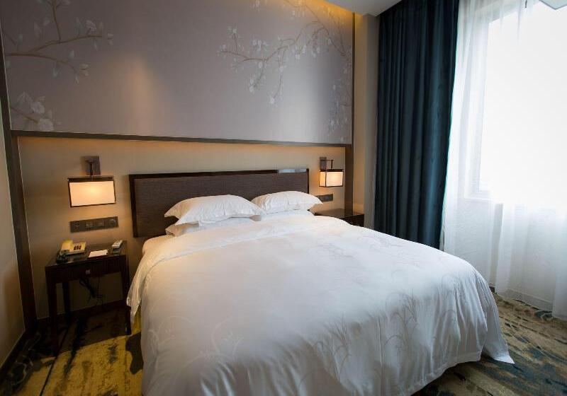 Hotel Zhangjiagang Guomao