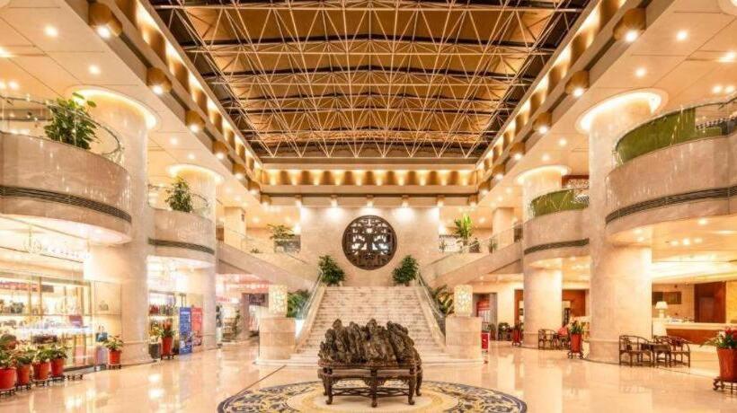 Hotel Zhangjiagang Guomao