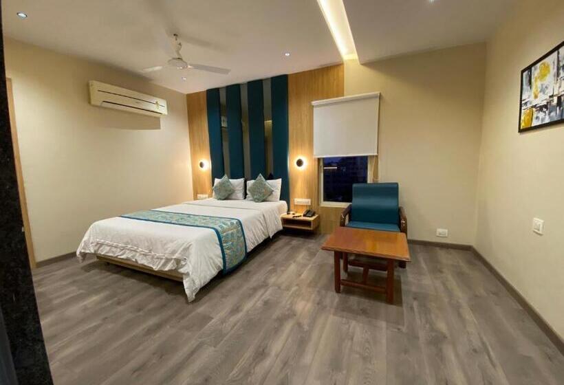 هتل Apex International