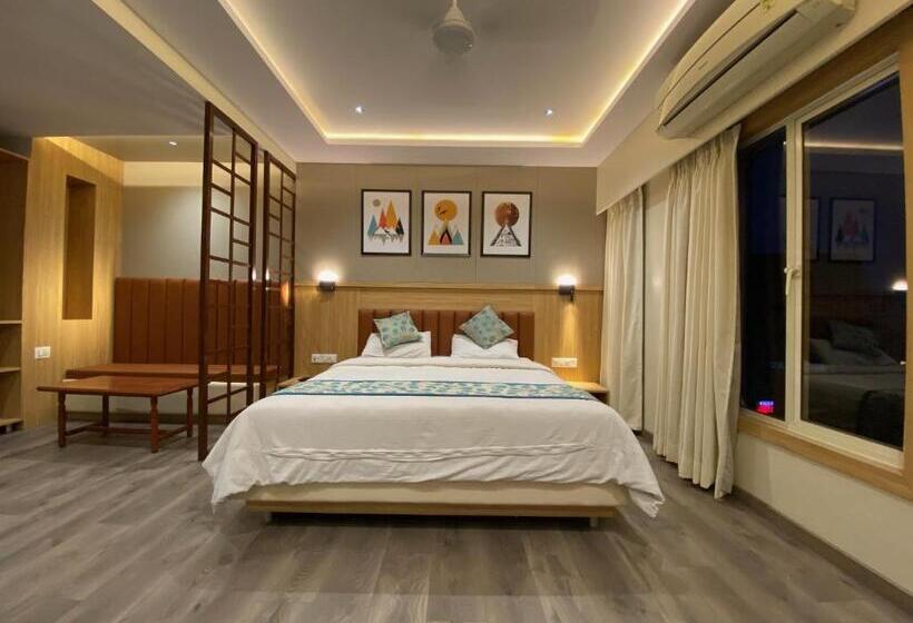 هتل Apex International