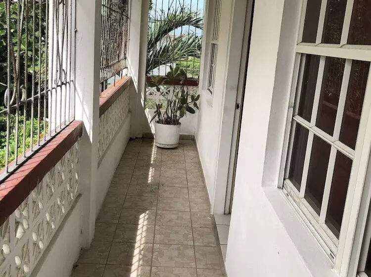 ホテル Coningsby Inn