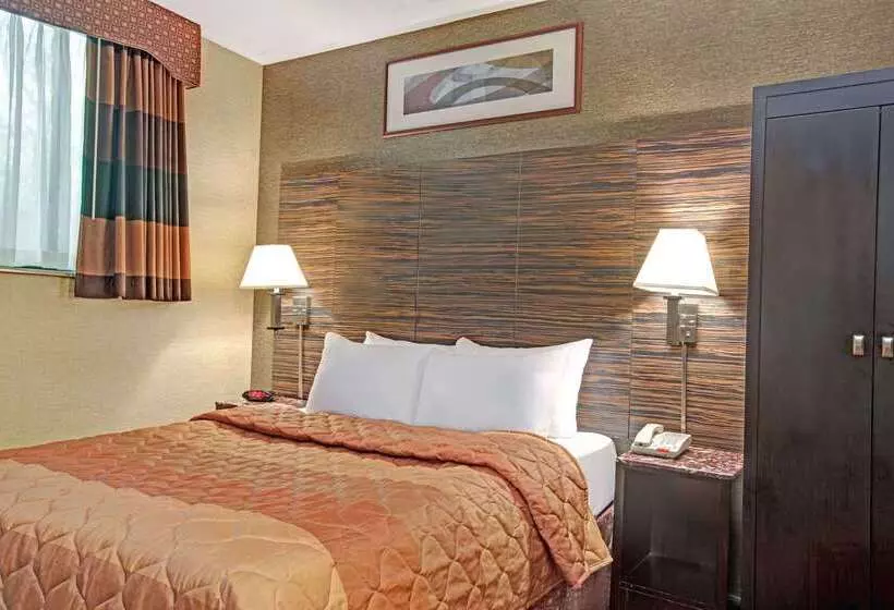 Hotelli Days Inn By Wyndham Brooklyn