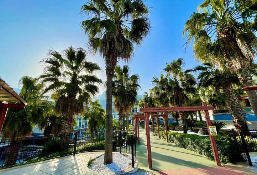 酒店 Green Forest Holiday Village