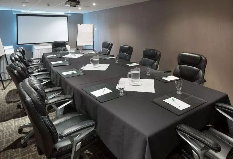 Holiday Inn Hotel & Suites Red Deer, An Ihg