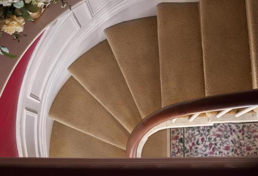 Отель Isaiah Jones Homestead Bed And Breakfast