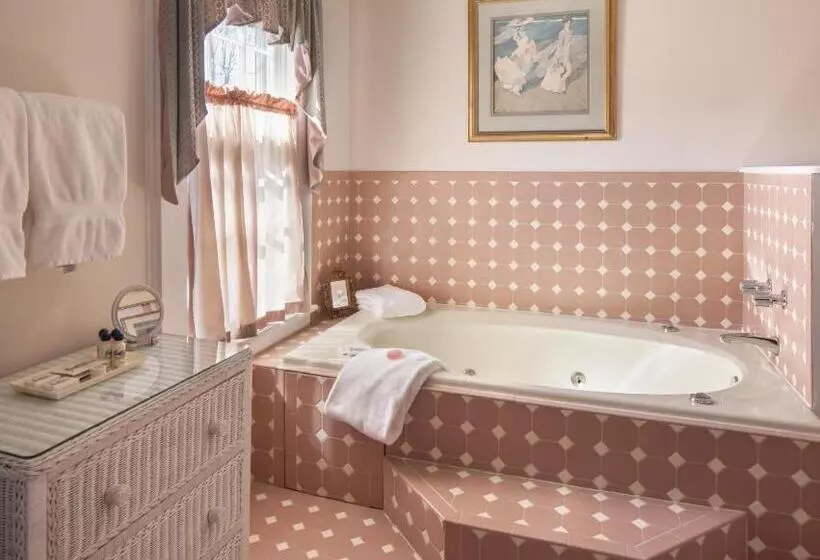 فندق Isaiah Jones Homestead Bed And Breakfast