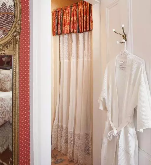 فندق Isaiah Jones Homestead Bed And Breakfast