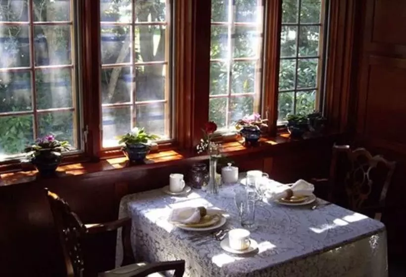 ホテル Isaiah Jones Homestead Bed And Breakfast