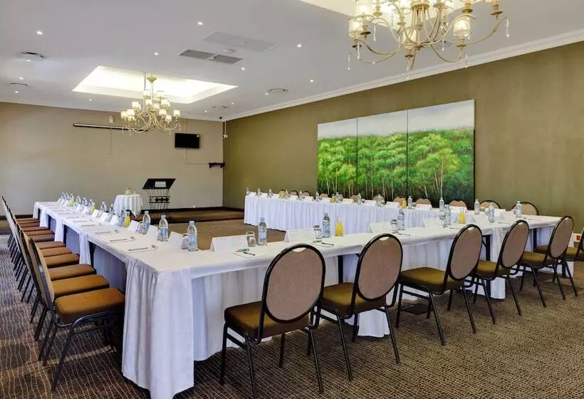 Protea Hotel By Marriott Bloemfontein Willow Lake
