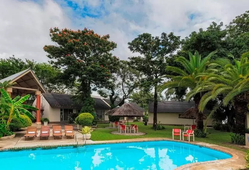 Protea Hotel By Marriott Zambezi River Lodge