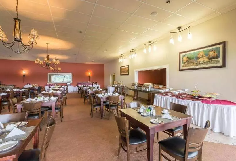 Protea Hotel By Marriott Zambezi River Lodge