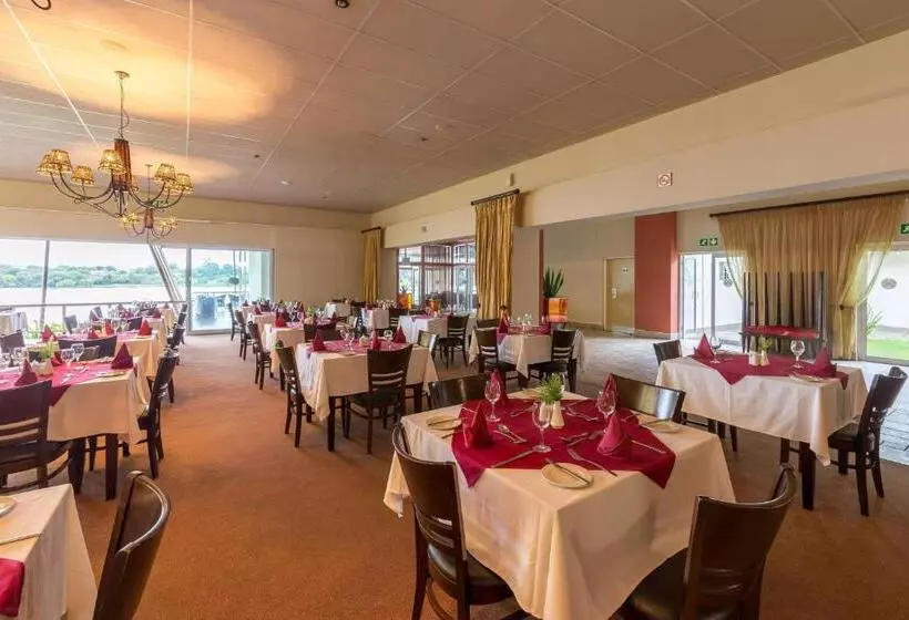 Protea Hotel By Marriott Zambezi River Lodge