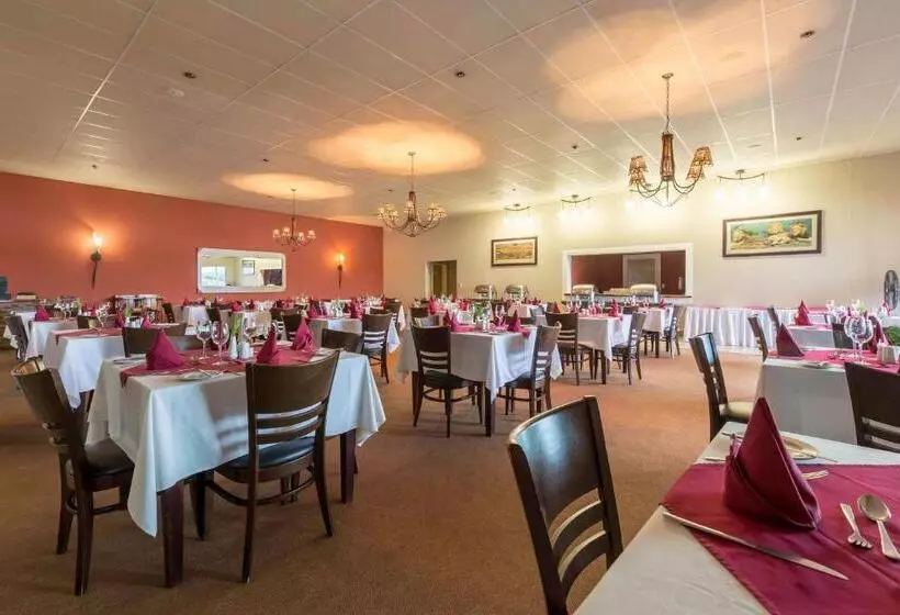 Protea Hotel By Marriott Zambezi River Lodge