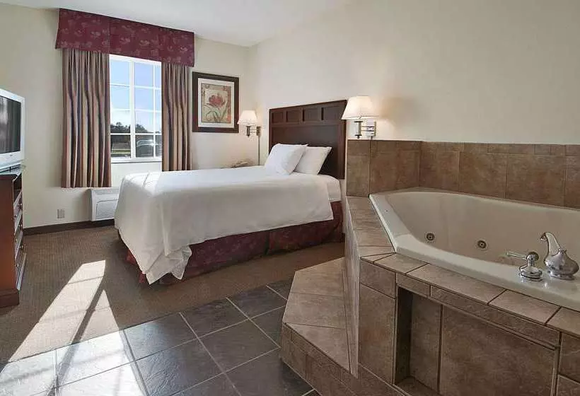 هتل Super 8 By Wyndham Bowling Green North