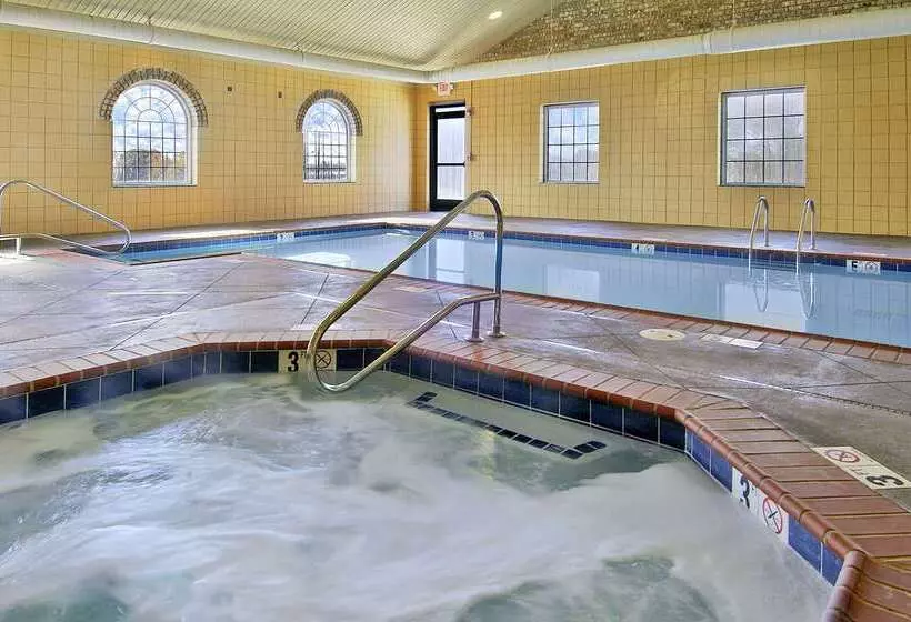 هتل Super 8 By Wyndham Bowling Green North