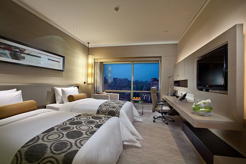 Longchamp Garden Hotel