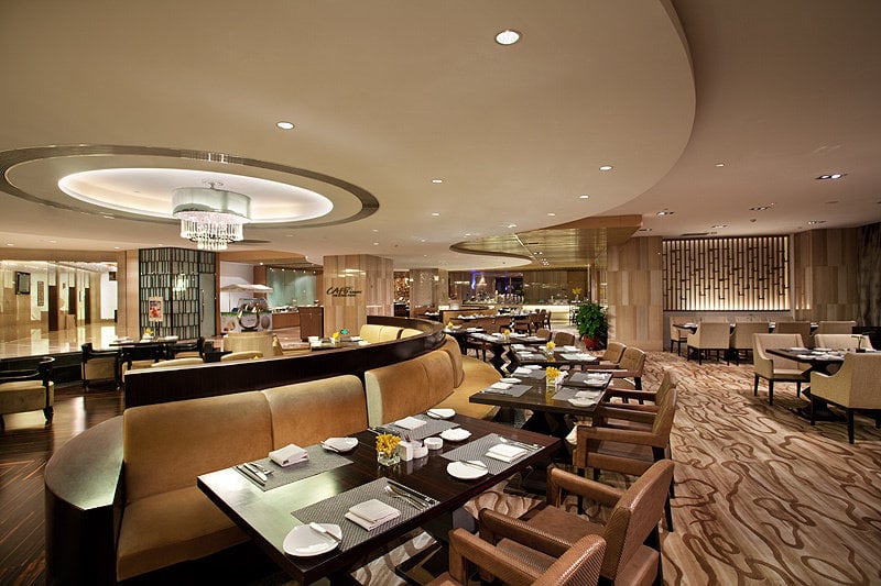 Longchamp Garden Hotel