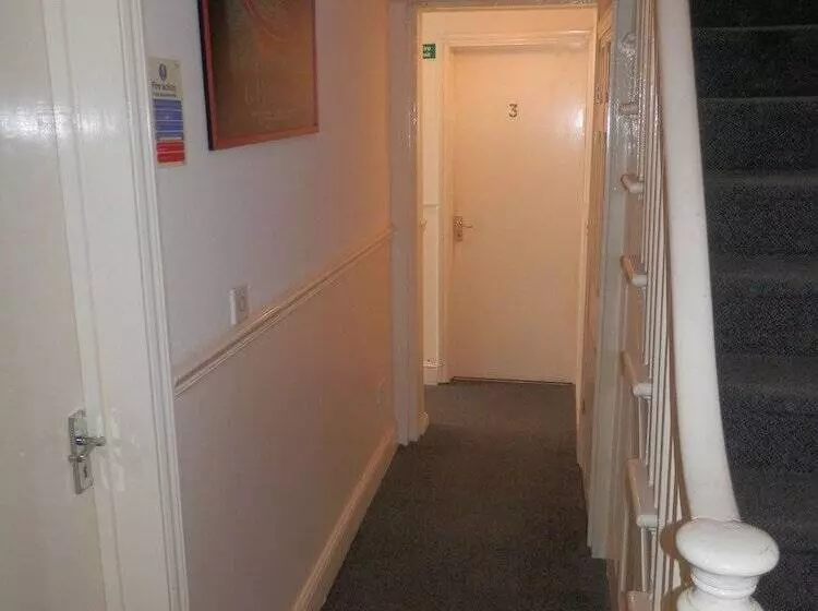 Shamrock Guest House