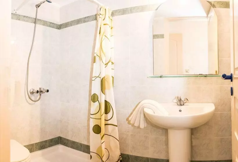 Uncle George Studios by Estia