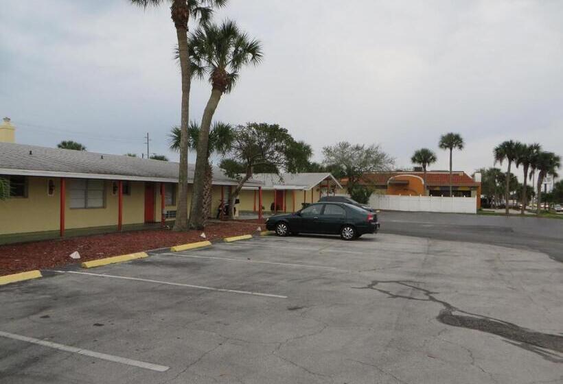 モーテル Sunset Inn  Fort Pierce, Fl